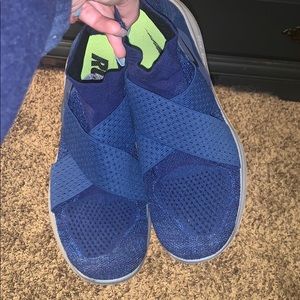 Nike free runs Women’s